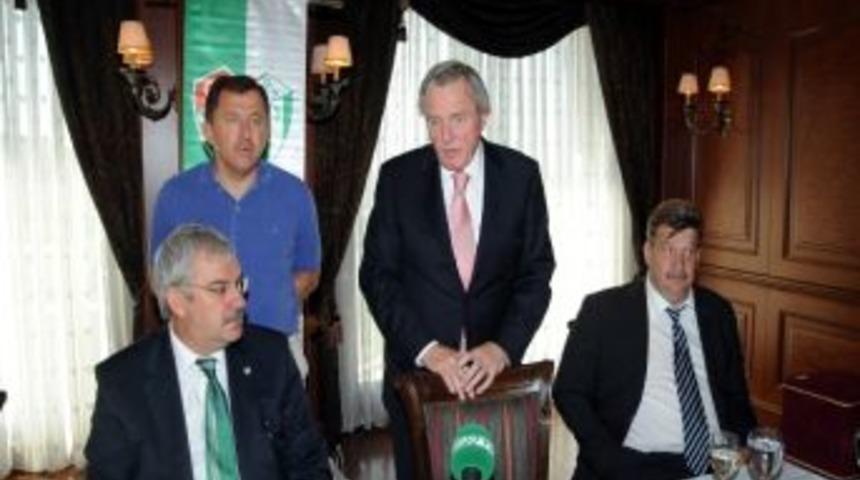 Bursaspor Y&ouml;netiminden Twente Y&ouml;neticilerine Yemek