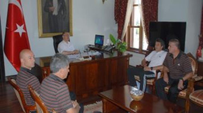 Denizli Belediyespor Teknik Heyeti Vali &Ouml;z&ccedil;imen&rsquo;i Ziyaret Etti