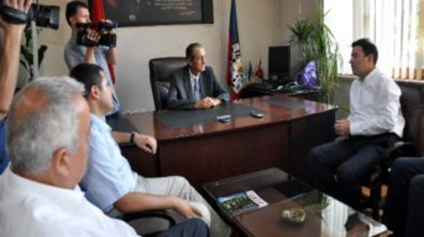 Ak Parti Heyetinden Yılmaz&rsquo;a Ziyaret