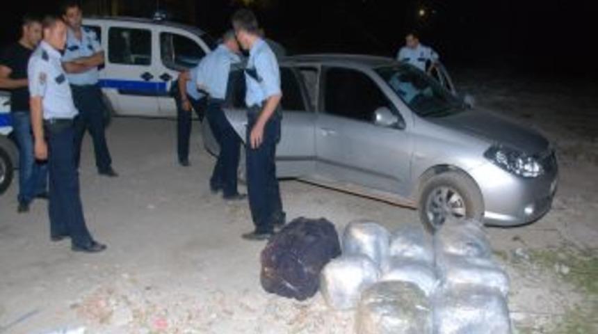 Ş&uuml;pheli Ara&ccedil;tan 85 Kilo Esrar &Ccedil;ıktı