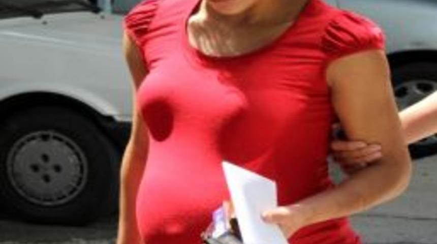 Evinde Fuhuş Yaptıran Hamile Kadın Gözaltına Alındı