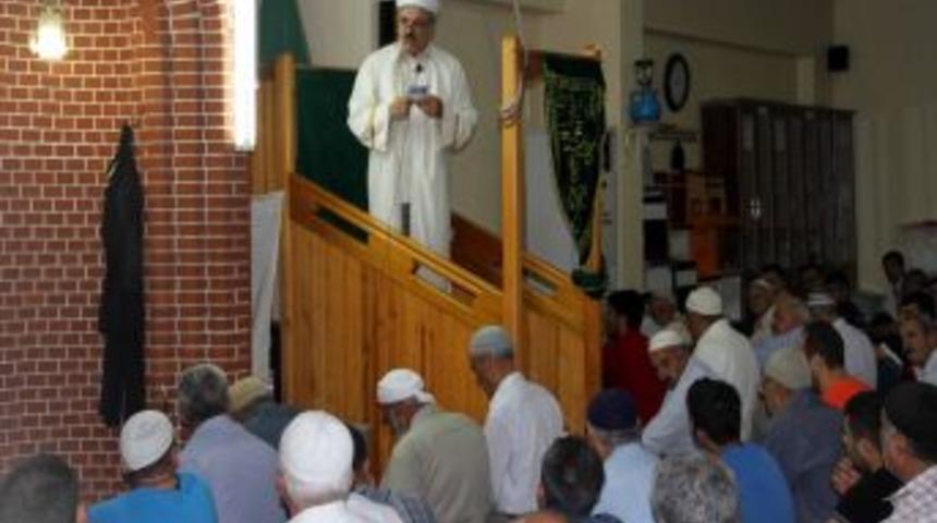 Diyarbakırlılar Hutbede Kardeş Kavgasının Bitmesi I&ccedil;in Dua Etti