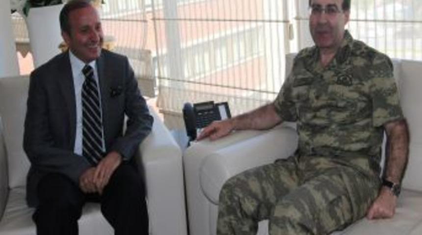 Kolordu Komutanı Başoğlu, Başkan K&uuml;&ccedil;&uuml;kler'i Ziyaret Etti