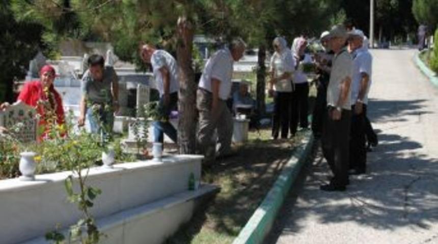 Gazeteci Arkadaşları Meslektaşlarını Unutmadı