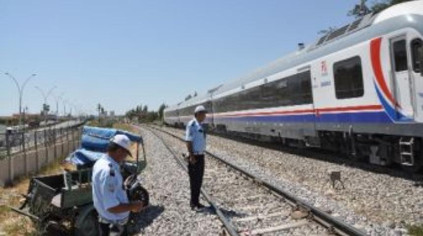 Tarsus&rsquo;ta Tren Kazası: 1 Yaralı