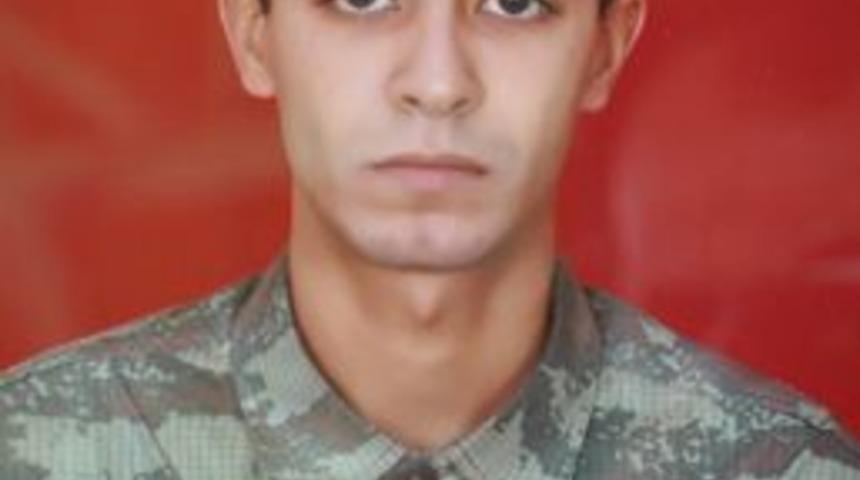 İntihar Eden Asker Tarsus&rsquo;ta Toprağa Verildi