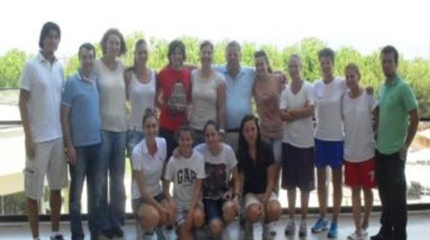 Altay Konak Belediye Basketbol Takımı 8 Yeni Oyuncuyla Sezona Hazır