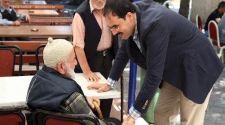 Başkan Ayaz Gece-g&uuml;nd&uuml;z Halkla İ&ccedil; İ&ccedil;e