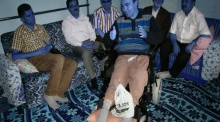 Evsad Engelli Vatandaşın Y&uuml;z&uuml;n&uuml; G&uuml;ld&uuml;rd&uuml;