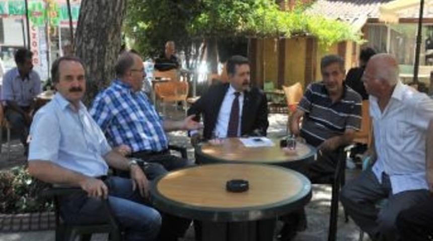 Başkan Berberoğlu Vatandaşlarla Çay İçerek Sohbet Etti