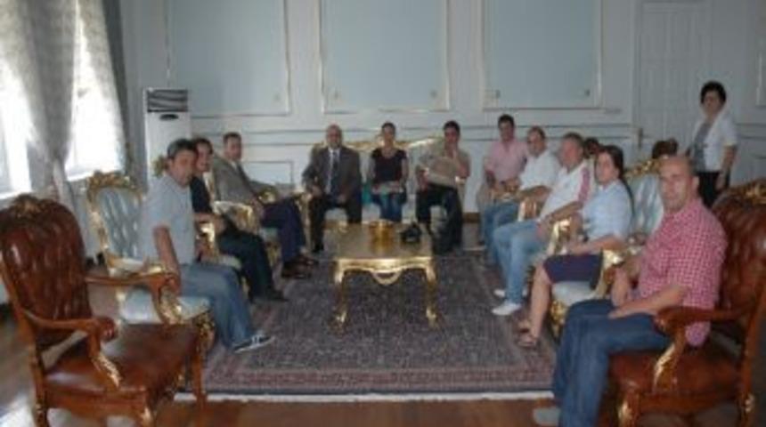 Gazetecilerden Vali Yerlikaya&rsquo;ya Ziyaret