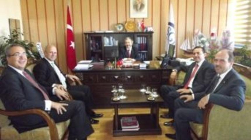 Ak Parti Milletvekillerinden Sosyal G&uuml;venlik İl M&uuml;d&uuml;r&uuml;ne Ziyaret