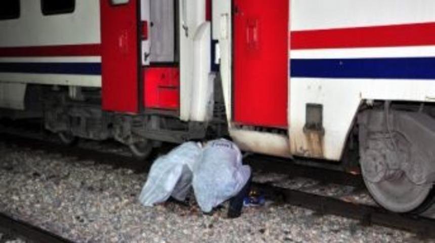 Bisikletiyle Tren'in Altında Kalan &Ccedil;ocuk Ağır Yaralandı