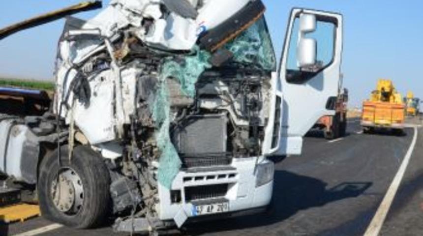 Şanlıurfa&rsquo;da Tır Kazası: 1 Yaralı