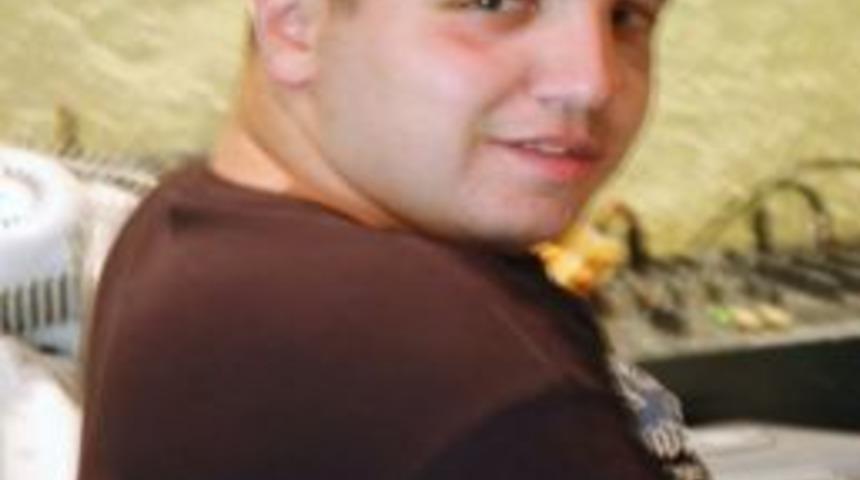 İzmir'de Silahlı Saldırı Ve Gasp