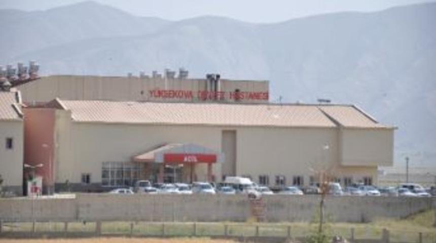 Y&uuml;ksekova&rsquo;da Hasta Yakınlarının Asans&ouml;r Tepkisi