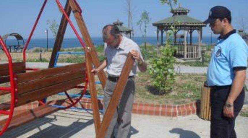 Alaplı'da Kamu mallarına zarar veriyorlar