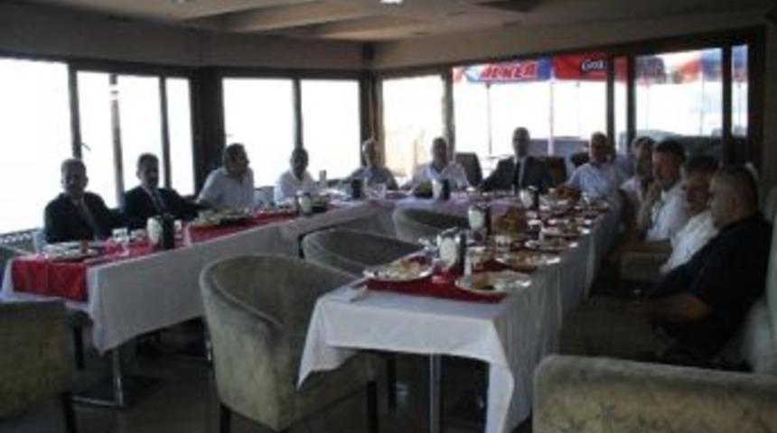 Mhp Merkez İl&ccedil;e Başkanı G&uuml;lay, Muhtarlarlabuluştu