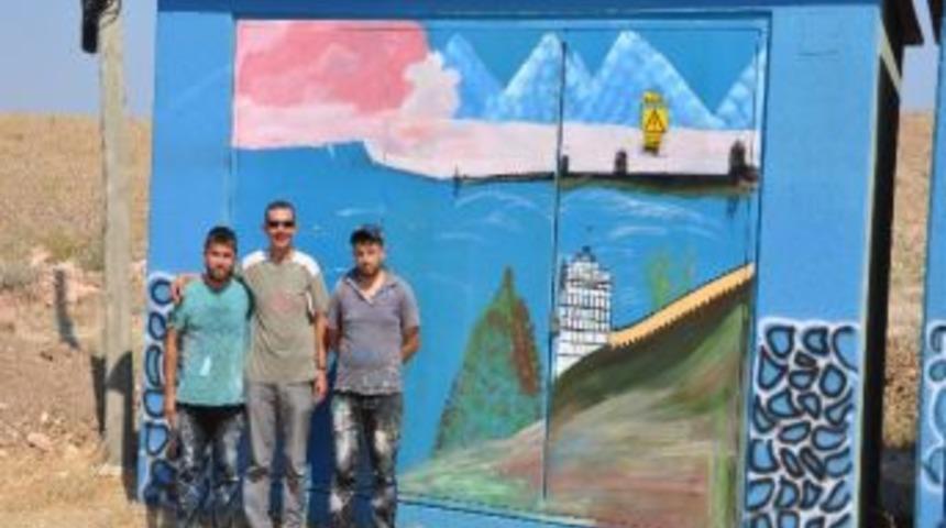 Soma&rsquo;da Elektrik Trafoları Rengarenk