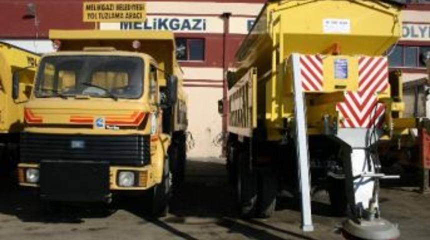 Melikgazi Belediyesi &Ccedil;evre Temizlik Vergileri İle 2 Ara&ccedil; Aldı