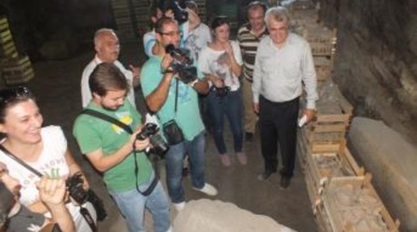 Antik Tiyatroya Ab Desteği