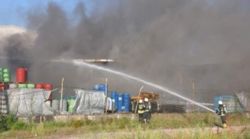 Koltuk Fabrikası Cayır Cayır Yandı