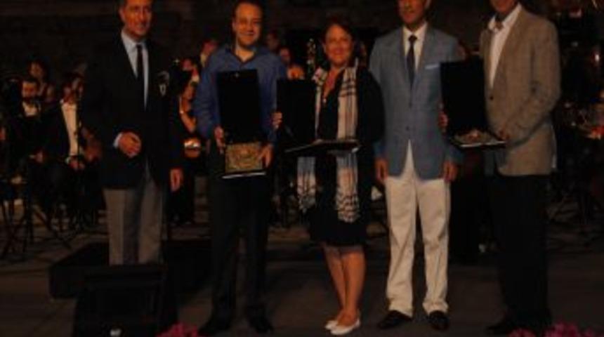 Side 12. K&uuml;lt&uuml;r Ve Sanat Festivali Viyana Schloss Orkestrası Konseriyle Başladı