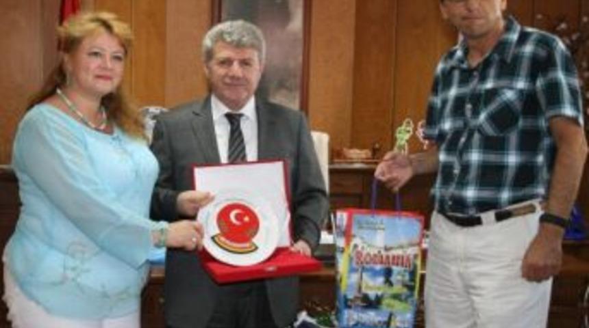 G&uuml;lsar'a Anlamlı Ziyaret