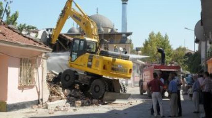 İneg&ouml;l'de Ka&ccedil;ak Yapıya Hayır