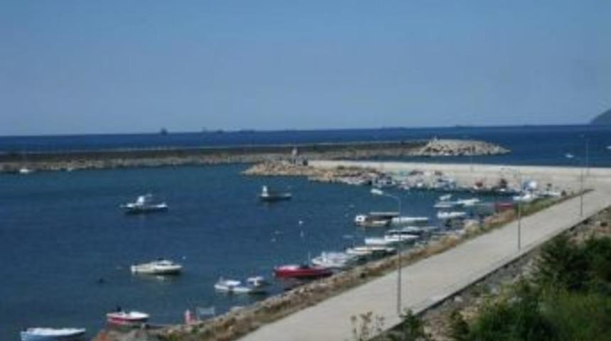 Balık&ccedil;ı barınağının girişi tıkandı