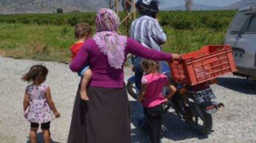 Beş Kişilik Aile Motosikletin &Uuml;zerinde