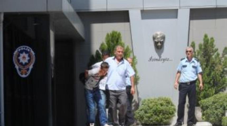 Evin Kilitlerini Kıran Hırsızlar Yakalandı