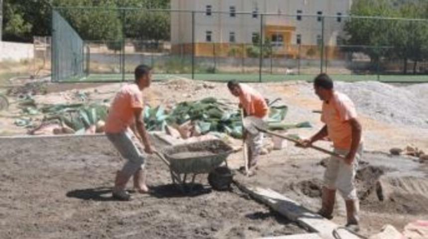 Turgutlu Belediyesi K&ouml;y Okullarına Destek Oluyor