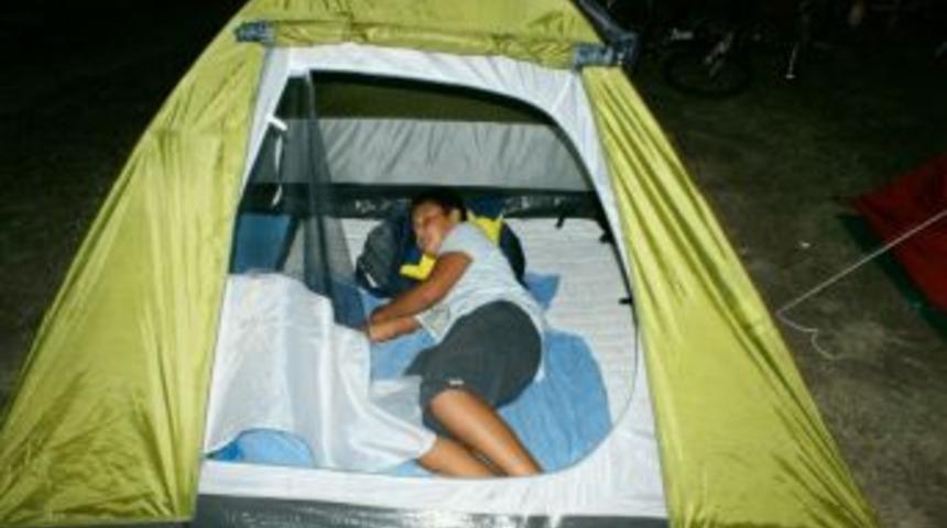 &Ccedil;ocukların Şehir Merkezinde &Ccedil;adır Keyfi