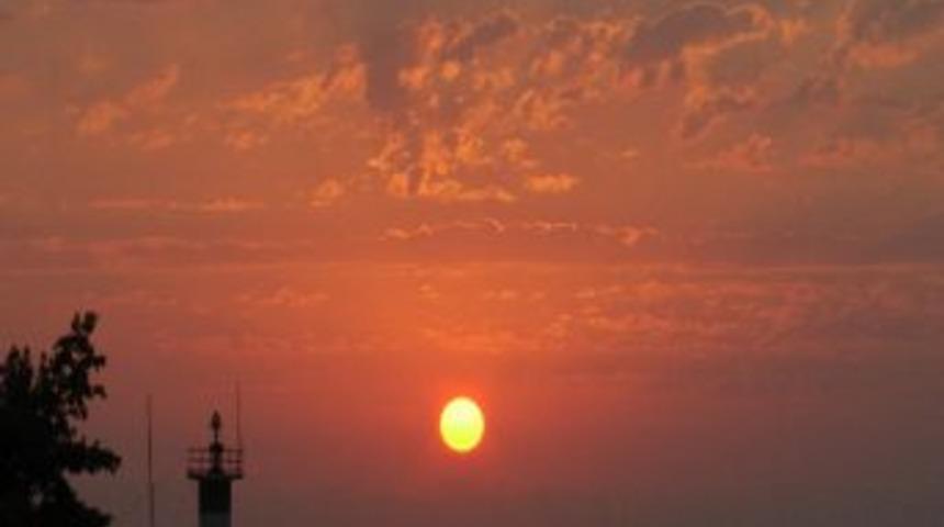 Ak&ccedil;akoca'da G&uuml;n Batımı B&uuml;y&uuml;l&uuml;yor