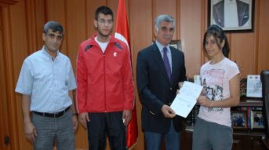 Belediye Başkanı B&uuml;y&uuml;kaslan: Spora Her Zaman Yatırım Yapıyoruz