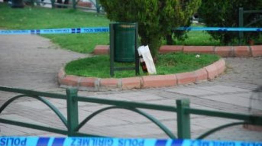 Bomba İhbarına Aldırmayıp Oyun Oynamaya Devam Ettiler