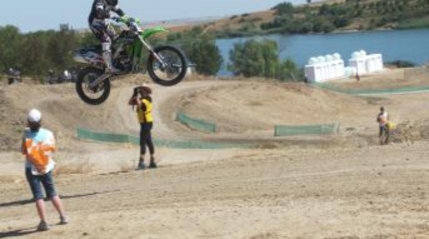 T&uuml;rkiye Motokros Şampiyonası 3. Ayak Yarışması Hayraboluda Yapıldı