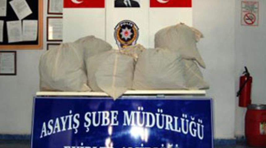 Şanlıurfa'da 61 kilo esrar ele ge&ccedil;irildi