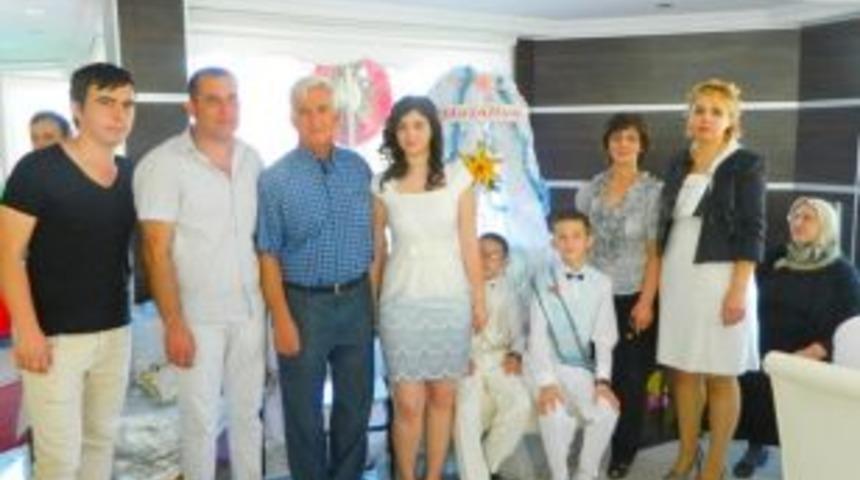 Oru&ccedil; ailesinin mutlu g&uuml;n&uuml;