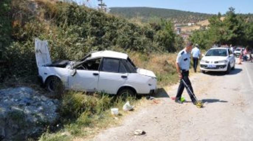 Dursunbey'de Trafik Kazası: 5 Yaralı
