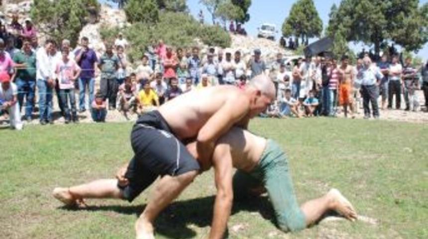 Kırtıl&rsquo;da G&uuml;reş Heyecanı