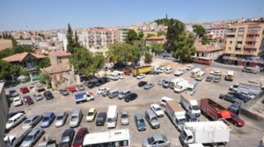 B&uuml;y&uuml;kşehir Belediyesi Buca Kasaplar Meydanı'na El Attı