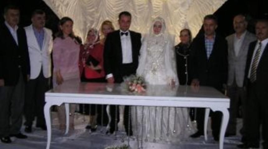 Beş Şahitli Nikah T&ouml;reninde Beş &Ccedil;ocuk İstendi