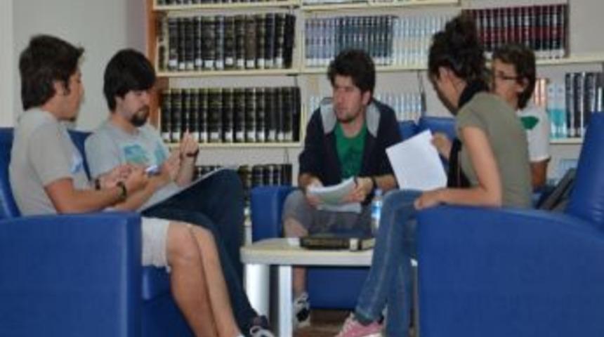 &Ccedil;om&uuml;'ye Bir Haftada 20 Bin Kitap Bağışlandı