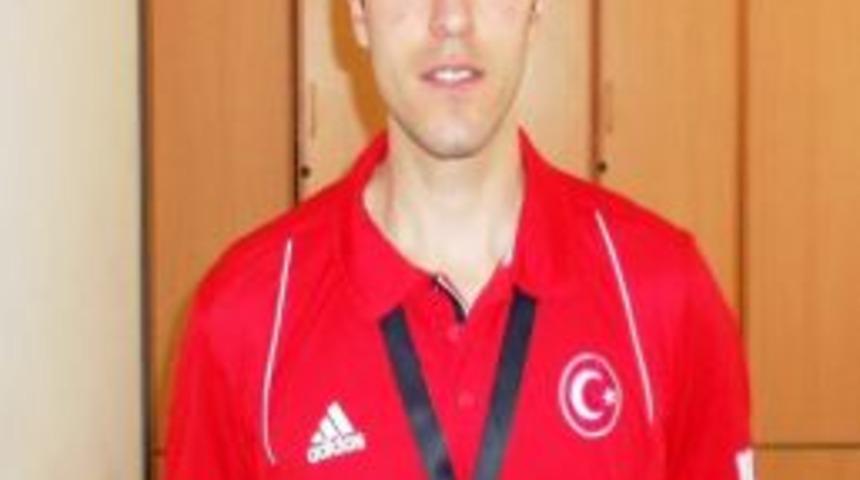 &Uuml;niversiteler Gen&ccedil;lik Ve Spor Kul&uuml;b&uuml; &Ccedil;alışmalarına Başladı