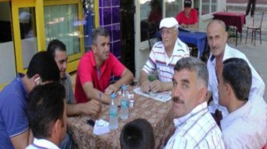 Ak&ccedil;akoca Belediye Başkanı Yapılan &Ccedil;alışmaları Halka Anlatıyor