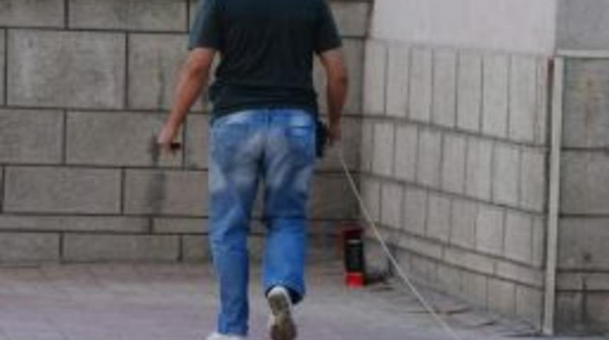 Ş&uuml;pheli Paketten B&ouml;rek &Ccedil;ıktı