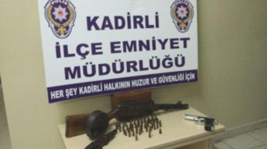 Kadirli'de Ka&ccedil;ak Silah Operasyonu