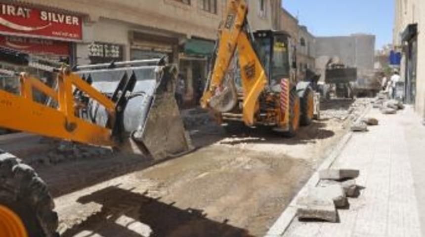 Mardin'de Altyapı Çalışmaları Devam Ediyor